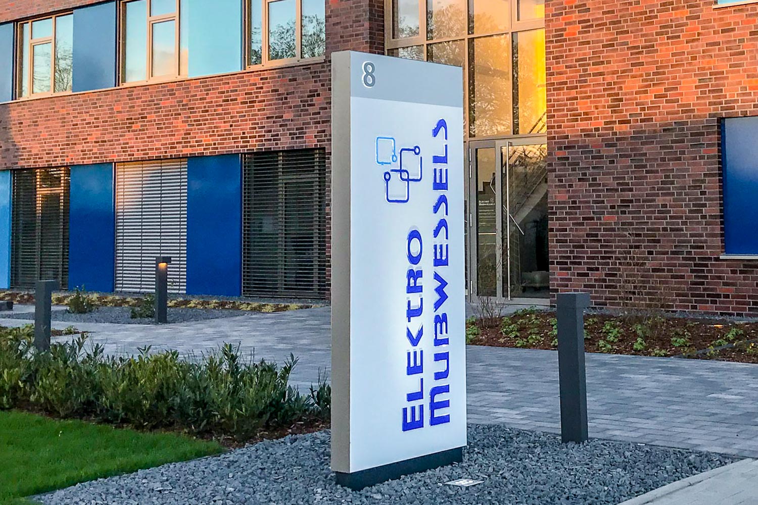 Werbepylon Elektro Mußwessels