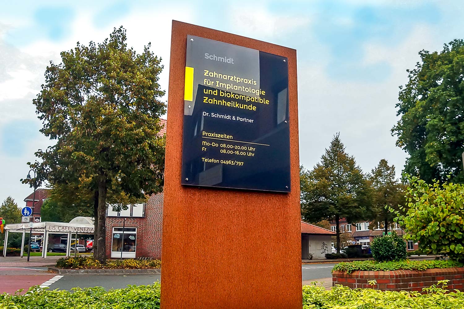Werbeschild Rostlook Zahnarztpraxis